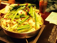 天佑では、おいしいモツ鍋が冬だけでなく一年中食べれます。